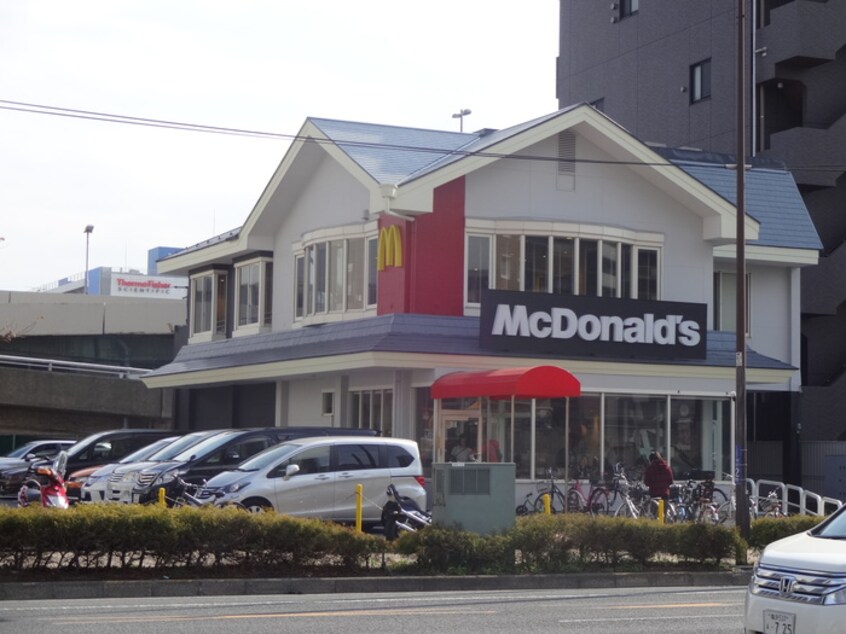 マクドナルド 15号新子安店(ファストフード)まで196m ア－バンハイツ新倉