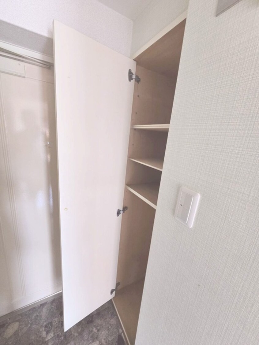 靴箱 メゾン行徳