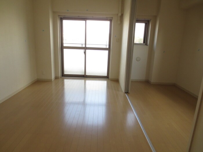 居室 Ｒｏｂｕｓｔ　Ｃｏｕｒｔ