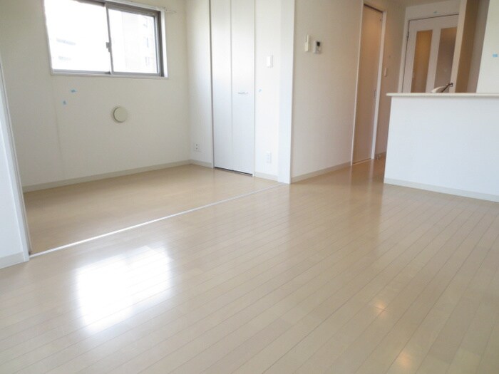 廊下 Ｒｏｂｕｓｔ　Ｃｏｕｒｔ