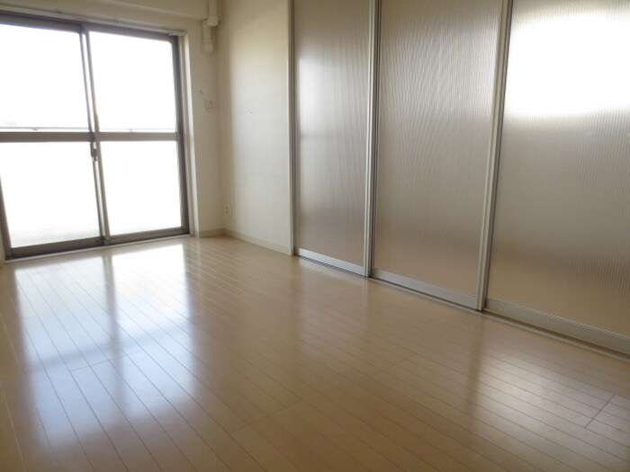 居室 Ｒｏｂｕｓｔ　Ｃｏｕｒｔ