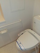 トイレ Ｒｏｂｕｓｔ　Ｃｏｕｒｔ