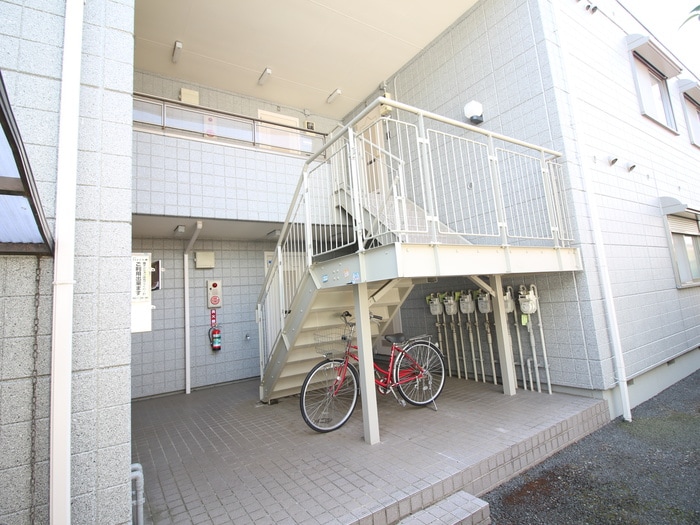 エントランス部分 メゾンシライＡ