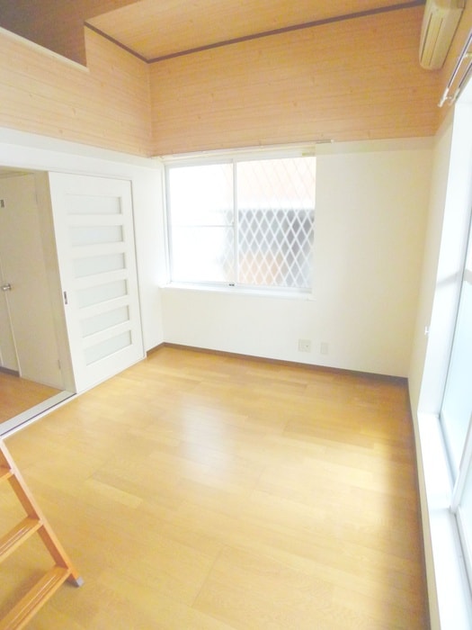 居室 シャトレ－３