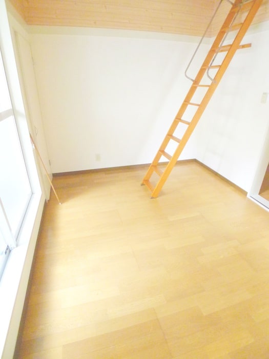 居室 シャトレ－３