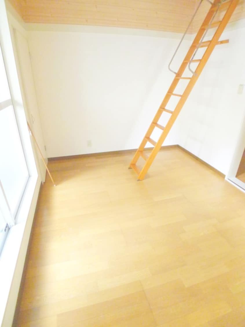 居室 シャトレ－３