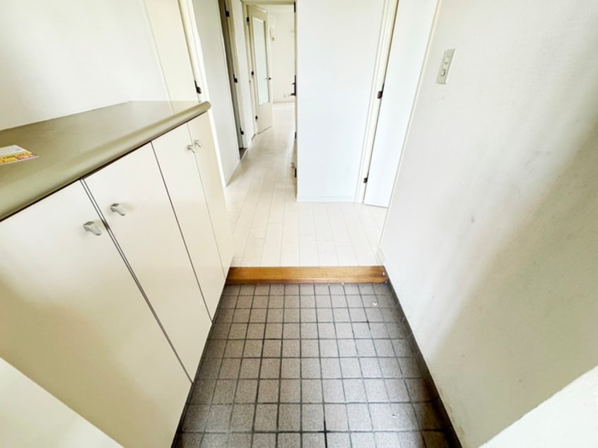 玄関 クエスト山手台