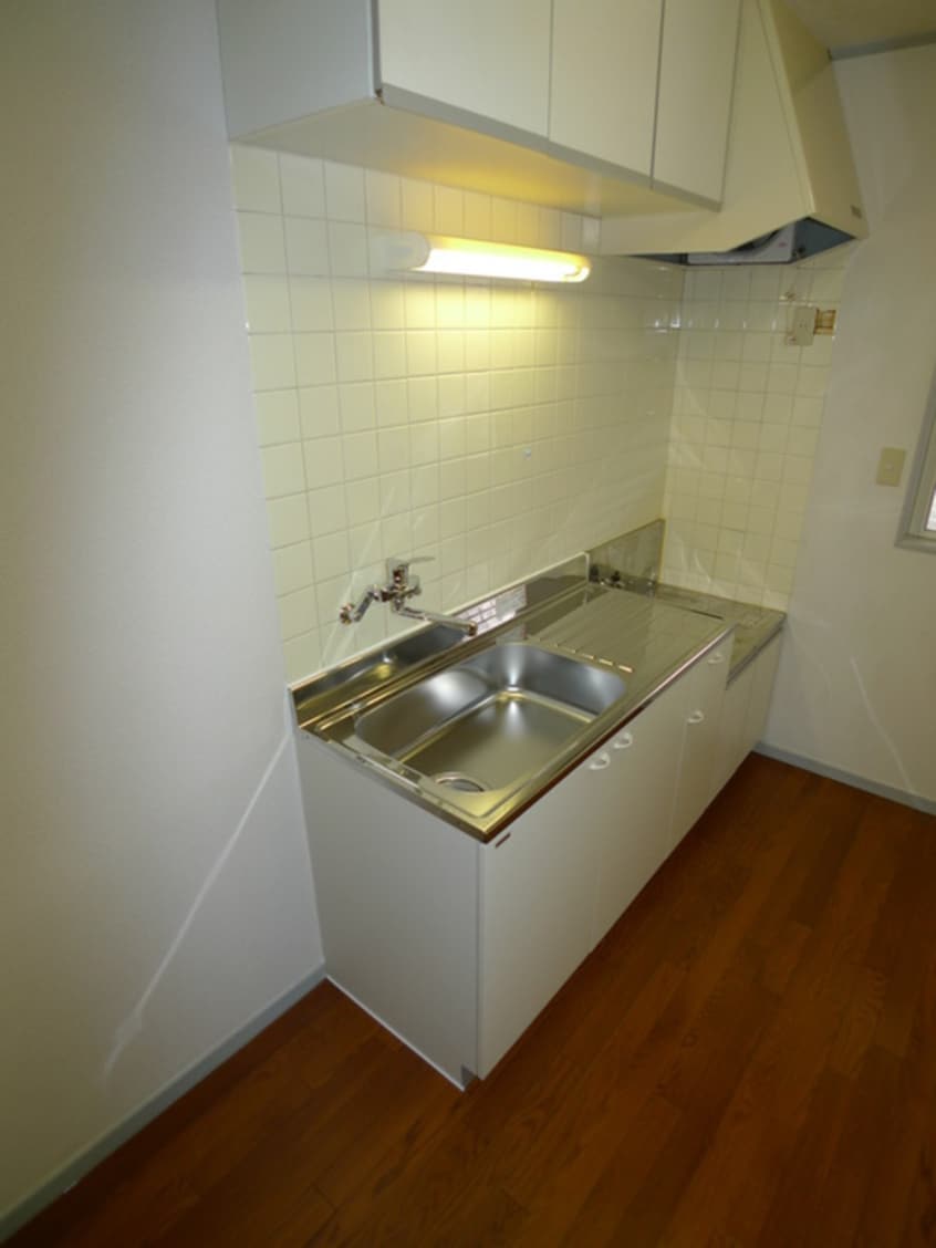 キッチン フレール西川Ｂ