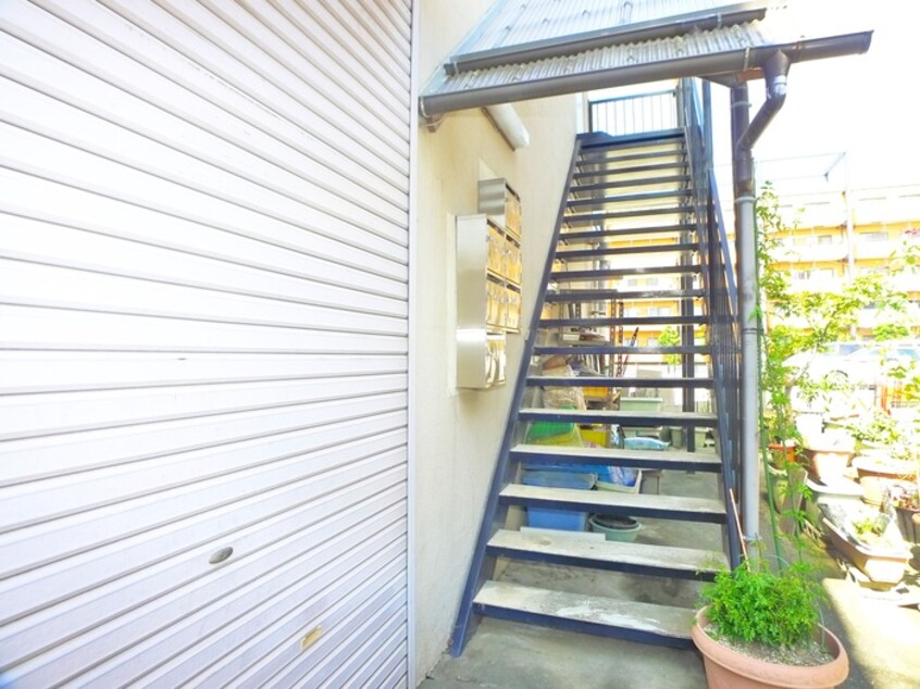 エントランス部分 ビレッヂ・フジⅡ