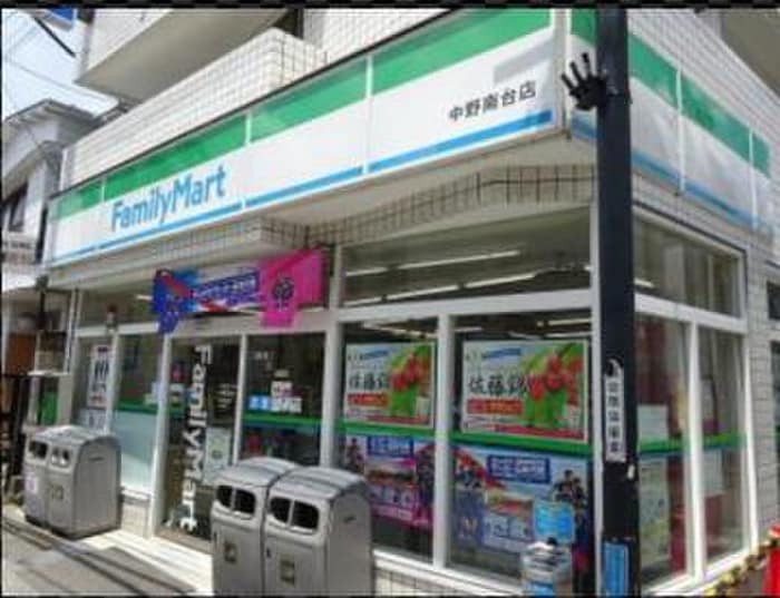 ファミリーマート(コンビニ)まで212m ﾚｵｰﾈ方南町