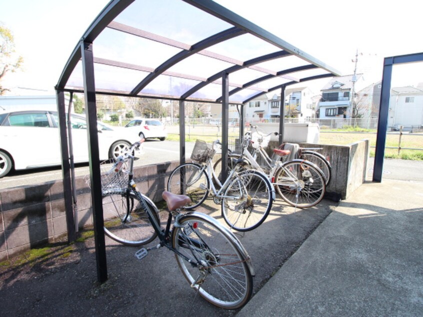 駐輪場 メビウスメルズⅡ