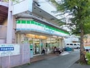 ファミリーマート(コンビニ)まで500m メビウスメルズⅡ