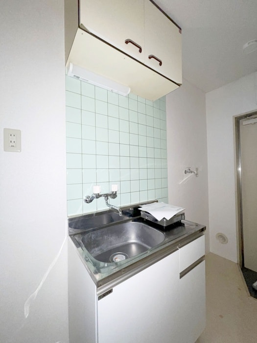 キッチン ｻﾌﾞｳｴｲ北綾瀬-B