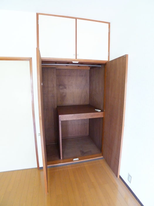 収納 ハイツ春日　１棟