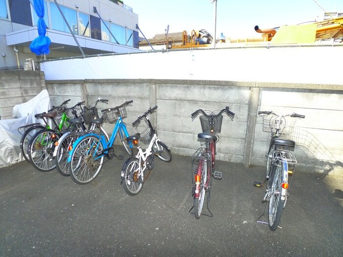 駐輪場 ジュエル梅島