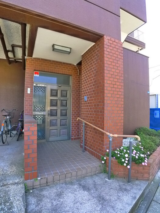 エントランス部分 ハイツ花園