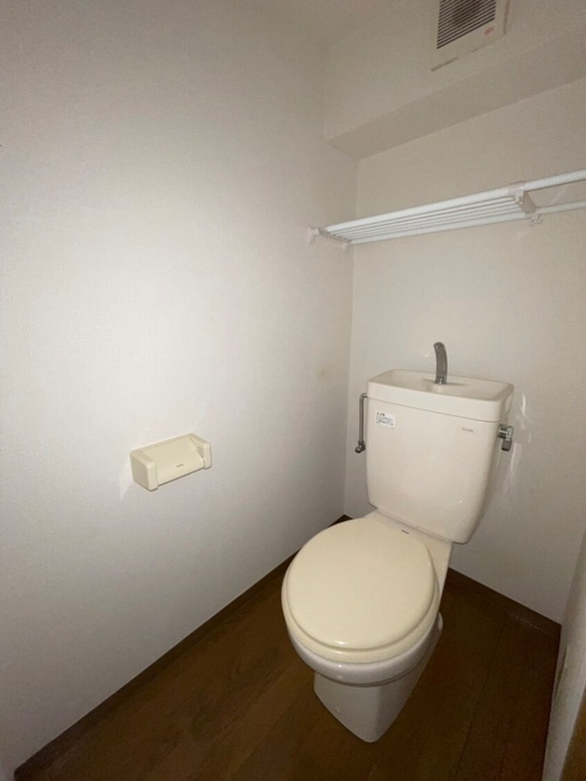 トイレ クリスタル6ビル