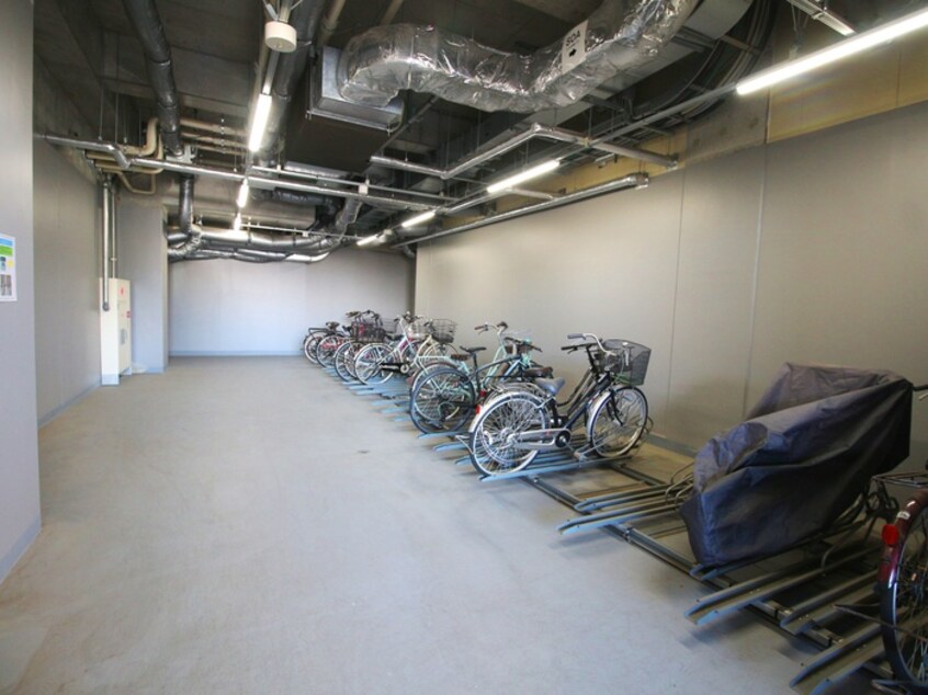駐輪場 ソライエアイル新河岸
