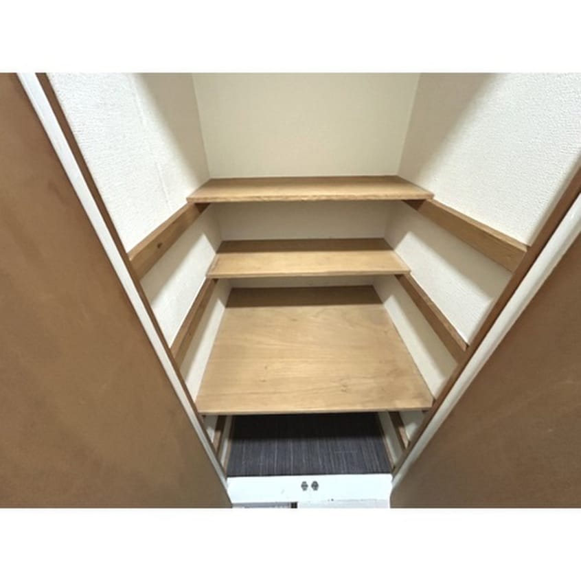 靴箱 リバーサイド秀和