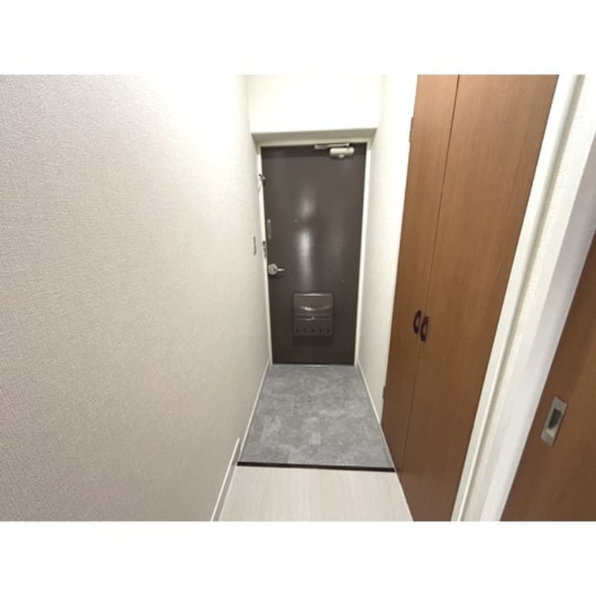 玄関 リバーサイド秀和
