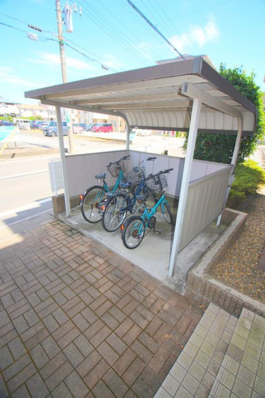 駐輪場 フロレスタⅡ