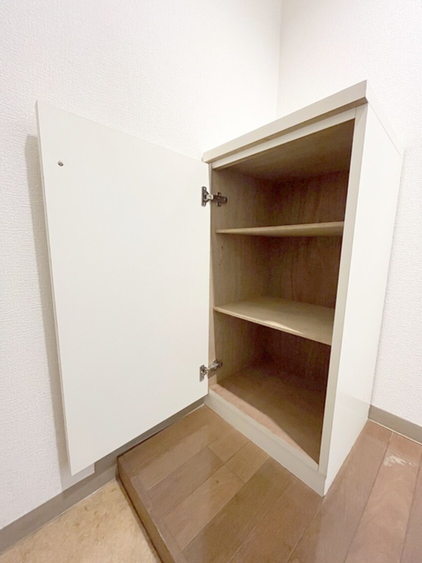 靴箱 マドンナ西千葉