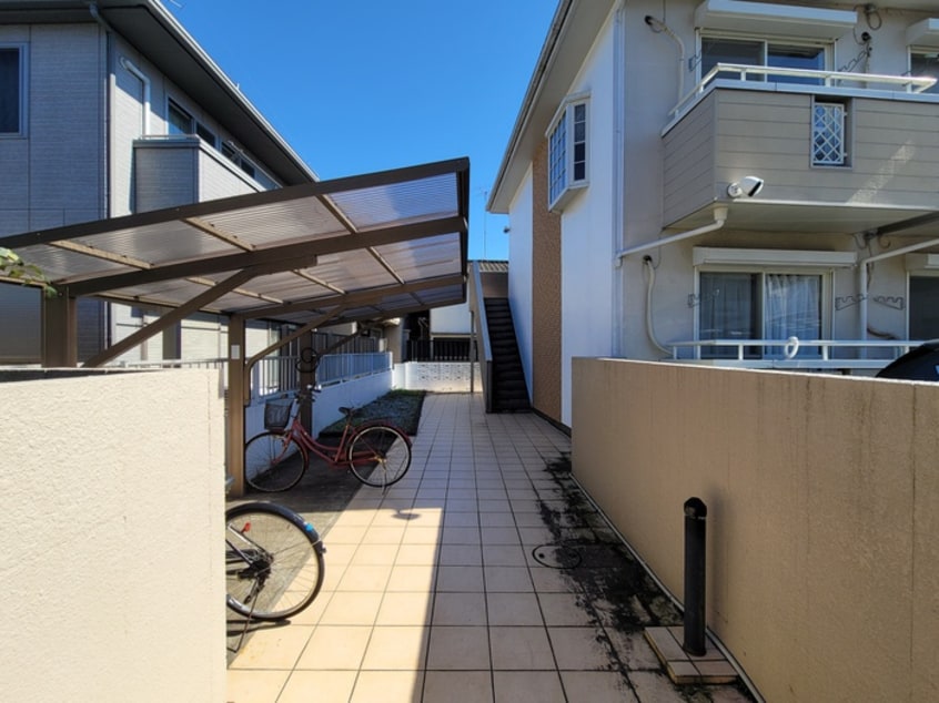 駐輪場 日創ハイツ