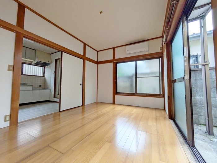 居室 コーポイズミ