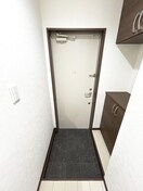 玄関 ルージェ前原