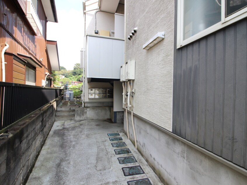 エントランス部分 アザレ岡上