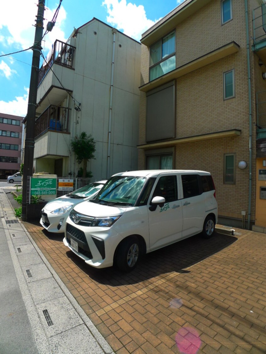 駐車場 暫草（ｼﾊﾞﾗｸｿｳ）