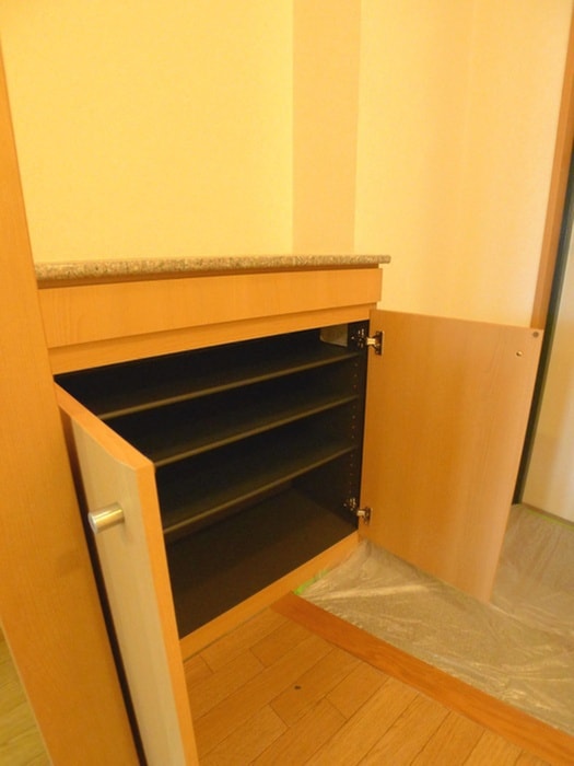 靴箱 ＬＥＯ伍拾伍番館