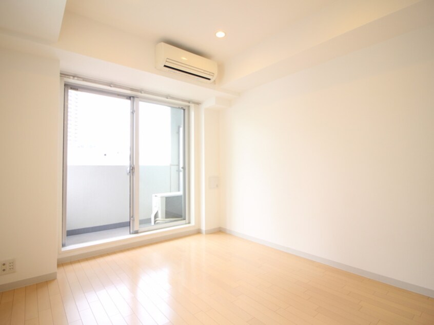 居室 ドゥーエ新川崎