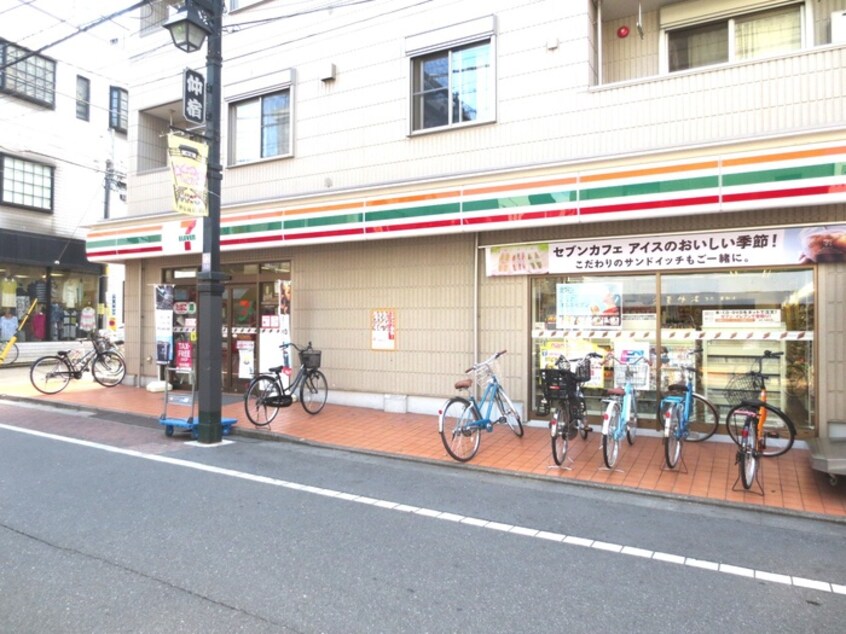 セブンイレブン仲宿商店街店(コンビニ)まで131m ﾍﾞﾗ ﾌｼﾞｻﾜ