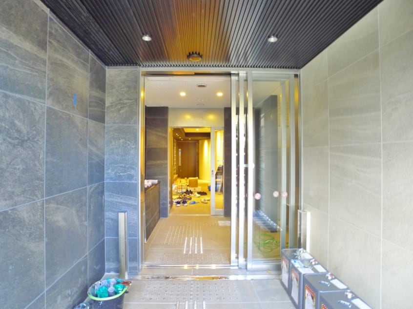 エントランス部分 スアヴィス舎人