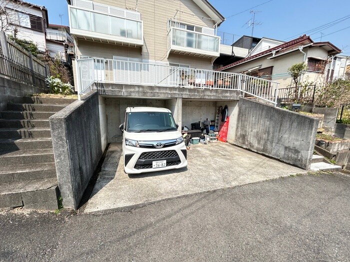 駐車場 岩崎ハイツ