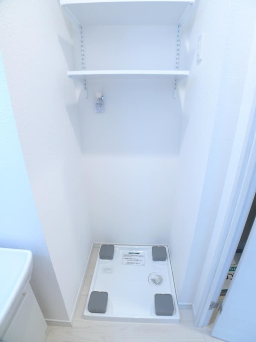 洗濯機置場 ＬＵＣＲＡＳ