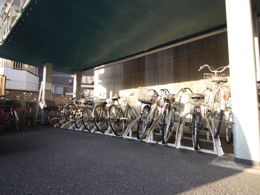 駐輪場 パ－クヒル舎人