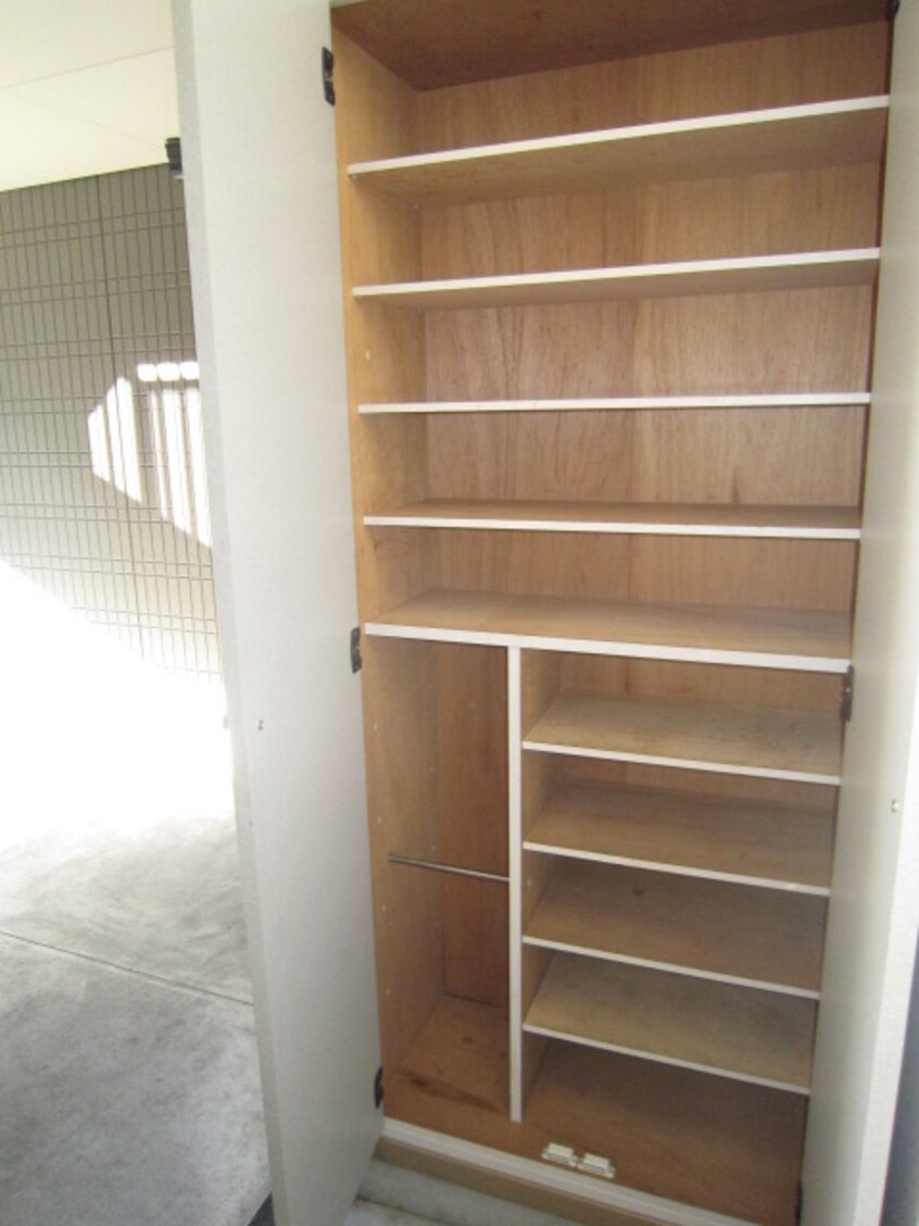 靴箱 アンソレイエ