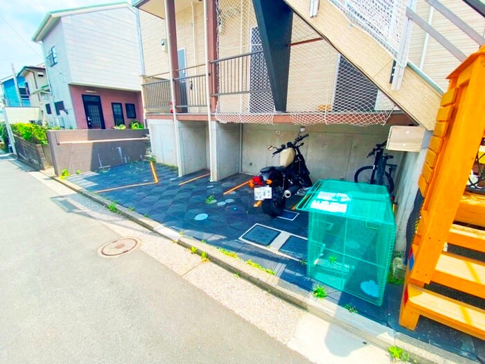 バイク置き場 ダイユー４５番館