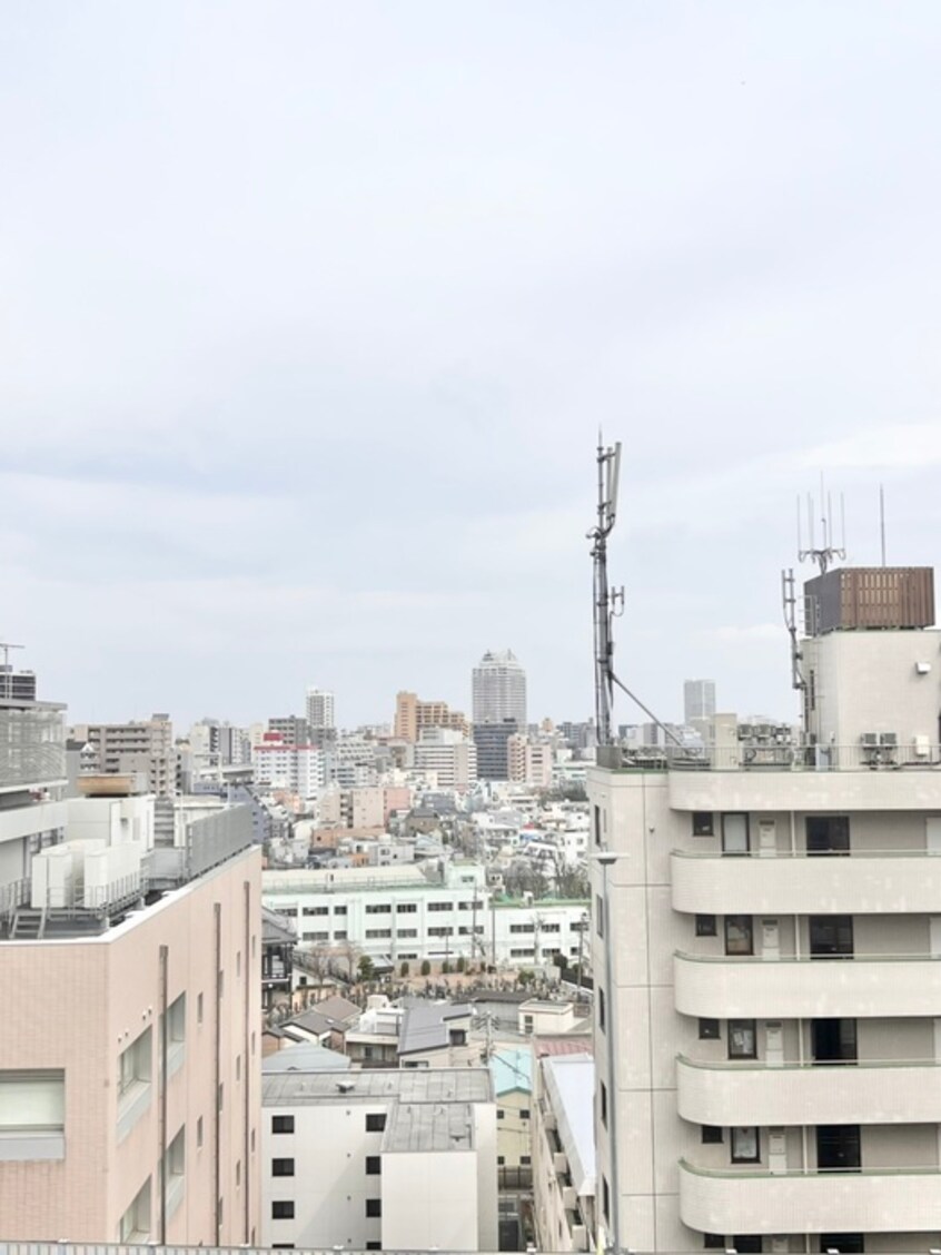 室内からの展望 ﾜﾝﾙｰﾌﾚｼﾞﾃﾞﾝｽ板橋大山