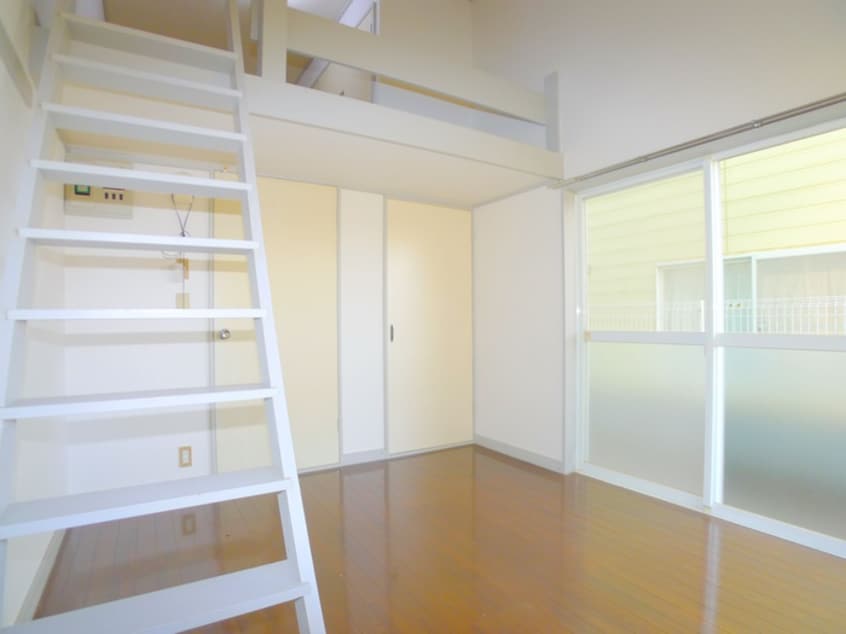 居室 コスモ六実東