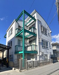 LIGHT　WELL　GARDEN