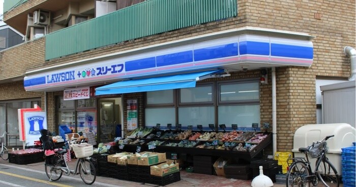 ローソン・スリーエフ 松陰神社駅前店(コンビニ)まで180m ルネサンスコート世田谷若林