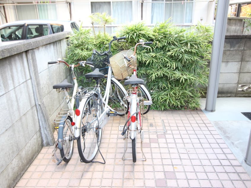 エントランス部分 パティオ中野島