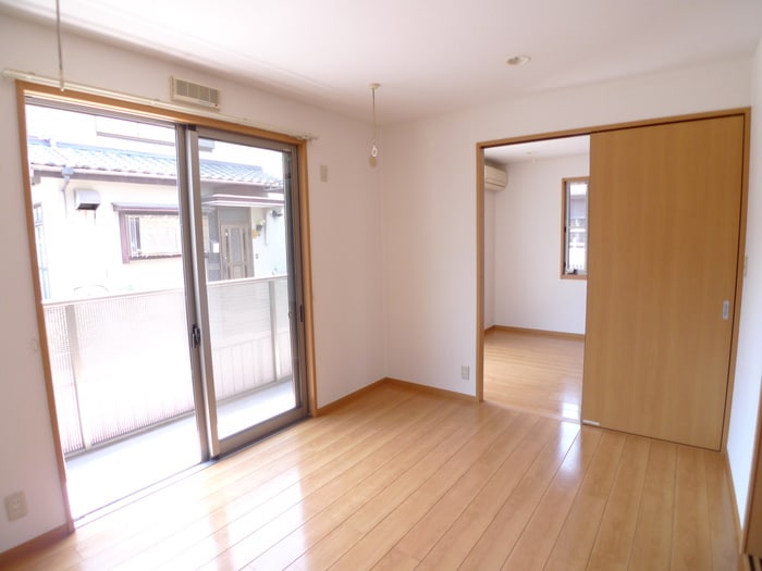 居室 ステップステ－ジ