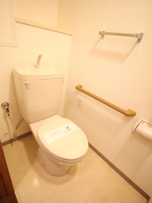 トイレ エ－コ－・カミキⅠ