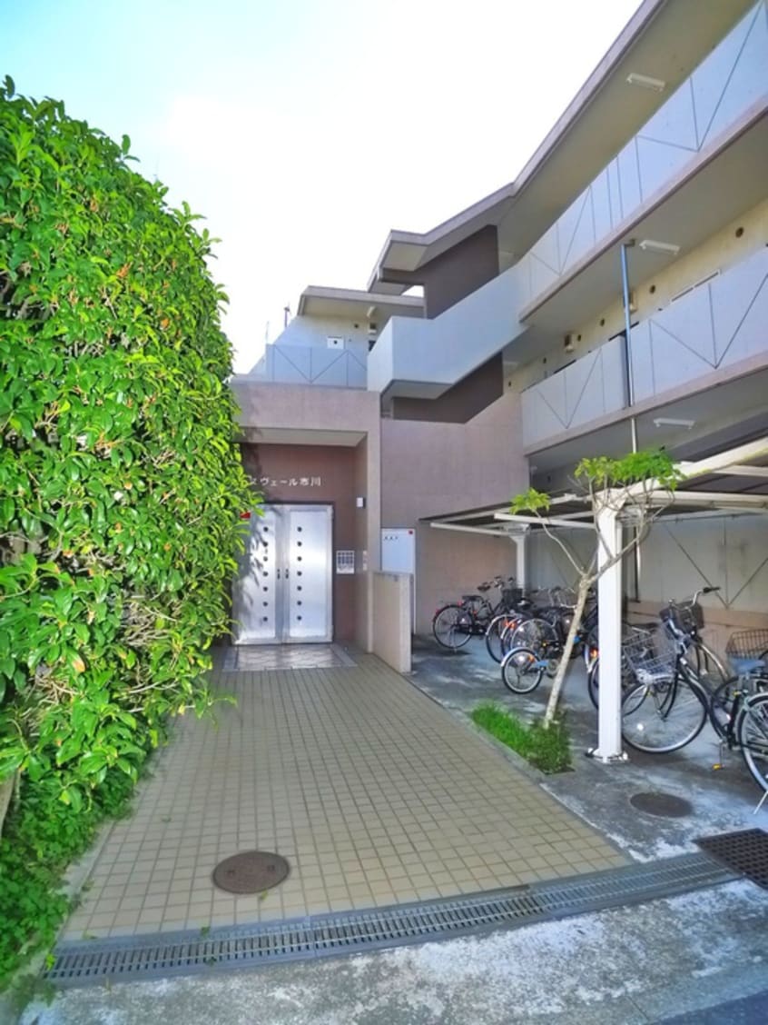 エントランス部分 ヌヴェール市川