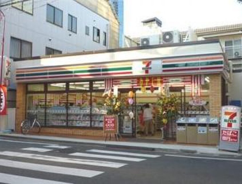 セブンイレブン池袋３丁目東(コンビニ)まで122m ドゥーエ池袋