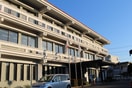深沢行政センター(役所)まで180m 石井ハイツ